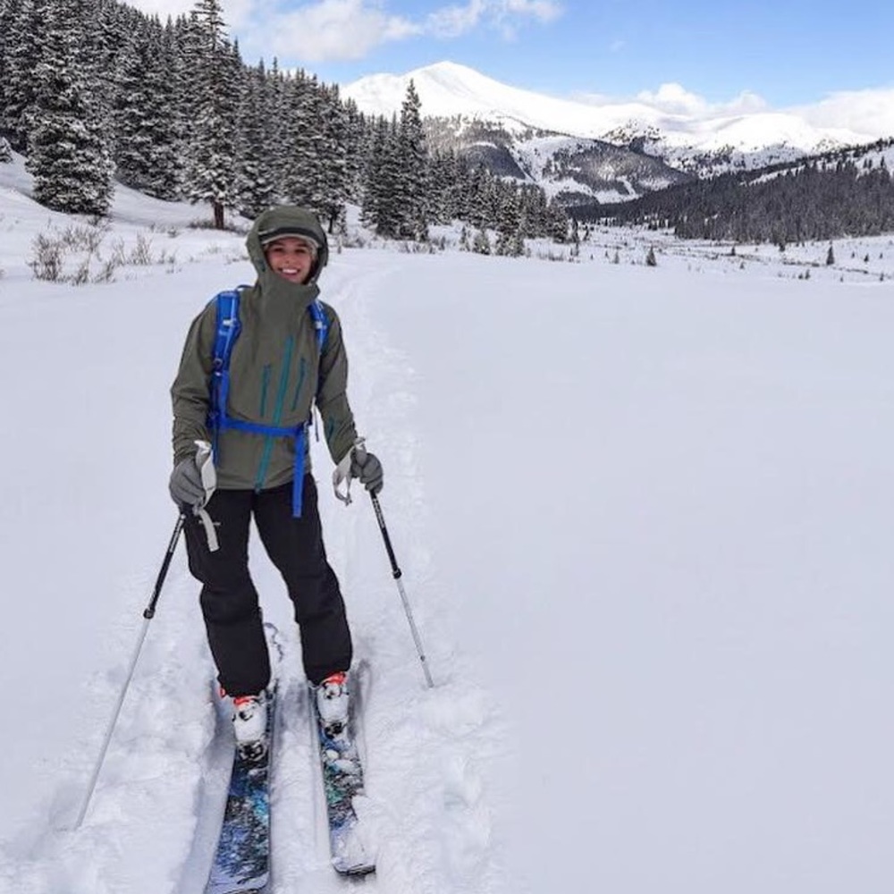 Meet your Posher, Elizabeth